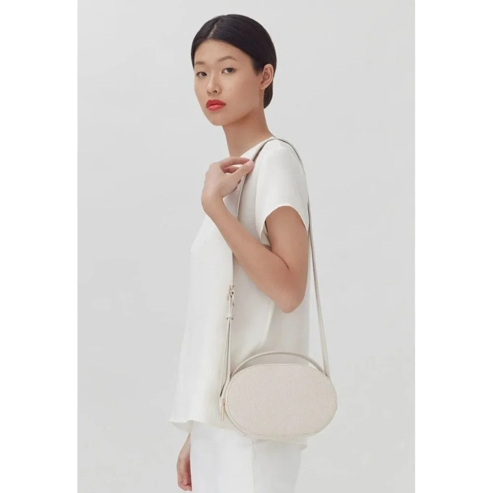 Cuyana Top Handle Crossbody Bag Ecru Pebbled Italian Leather Gold Hardware - Picture 2 of 12